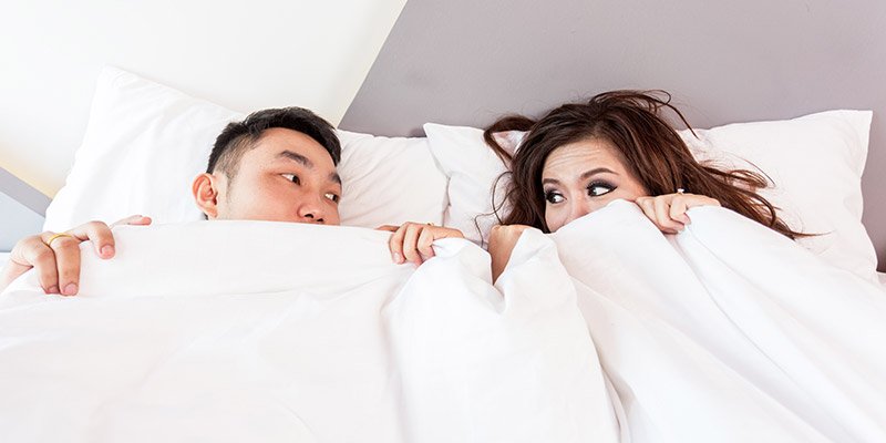 Mit diesen einfachen Tipps überwindest du deine Scham beim Sex - sexspielzeug.de